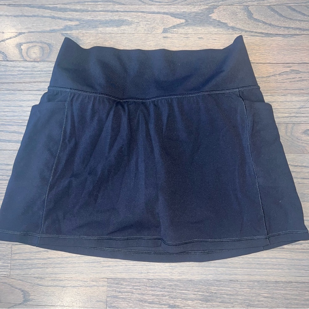 Athleta Salutation Skort | Athletic Skirt | Pockets | Black Medium NWOT